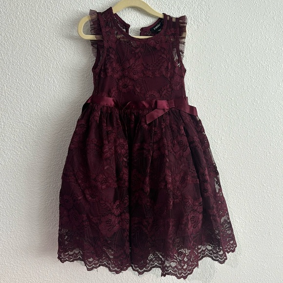 Zunie Other - Zunie girls burgundy dress size 5 purchased from Nordstrom
Perfect for holidays